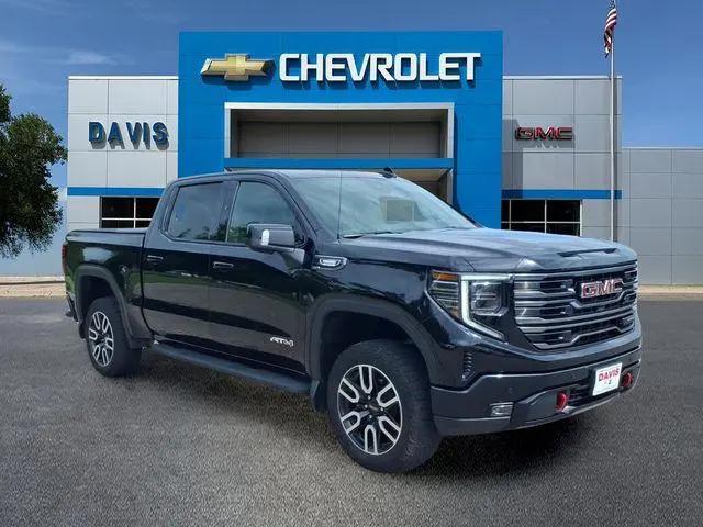 2025 GMC Sierra 1500 4WD Crew Cab Short Box AT4 for sale in Litchfield, MN