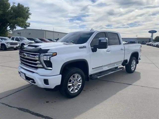 2024 Chevrolet Silverado 2500HD 4WD Crew Cab Standard Bed High Country for sale in Vermillion, SD
