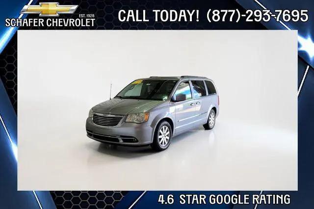 2015 Chrysler Town & Country Touring for sale in Pinconning, MI