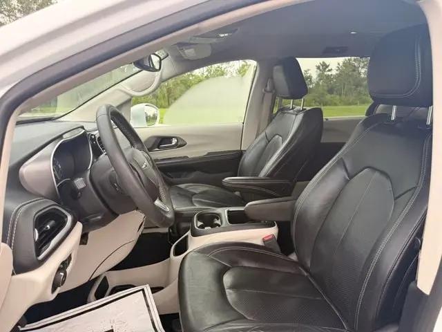 2022 Chrysler Pacifica Touring L AWD