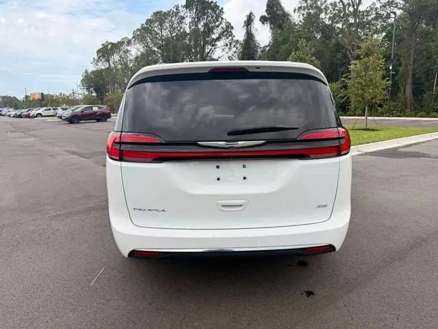 2022 Chrysler Pacifica Touring L AWD