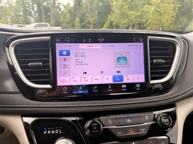 2022 Chrysler Pacifica Touring L AWD