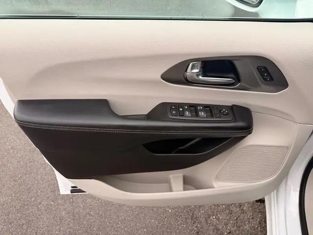 2022 Chrysler Pacifica Touring L AWD