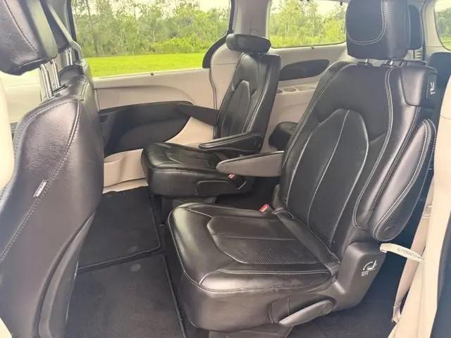 2022 Chrysler Pacifica Touring L AWD