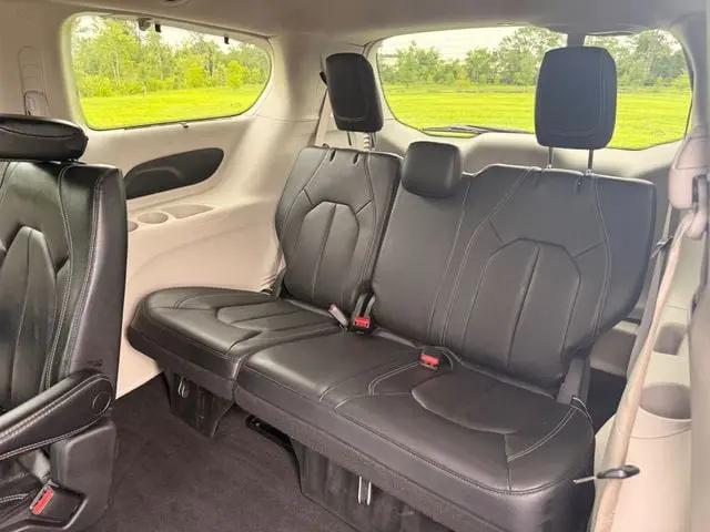 2022 Chrysler Pacifica Touring L AWD