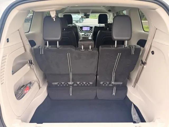 2022 Chrysler Pacifica Touring L AWD