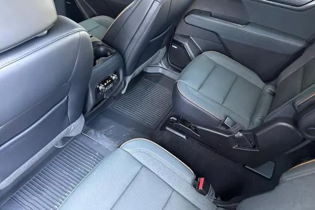 2026 GMC Acadia AT4 AWD