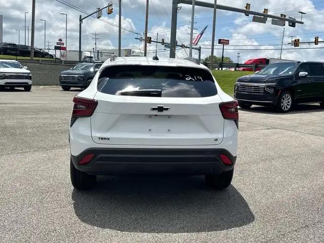 2026 Chevrolet Trax FWD LT