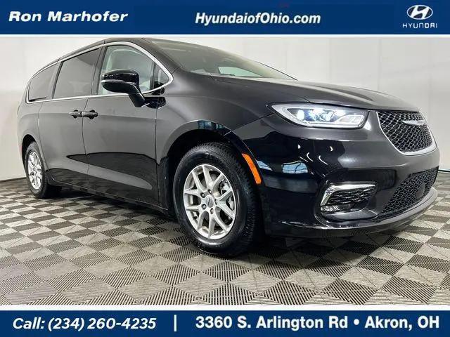2024 Chrysler Pacifica Touring L for sale in Akron, OH