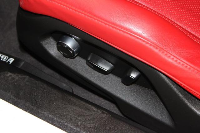 2023 Chevrolet Corvette Stingray RWD Convertible 2LT