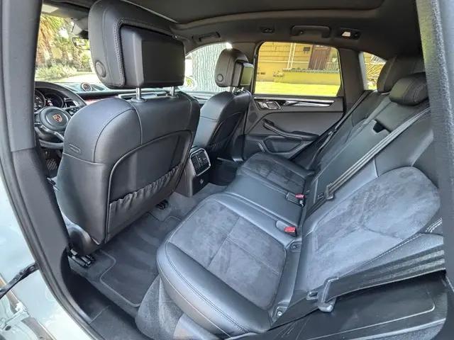 2019 Porsche Macan Macan