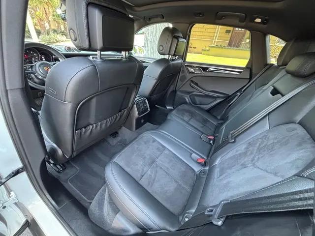 2019 Porsche Macan Macan