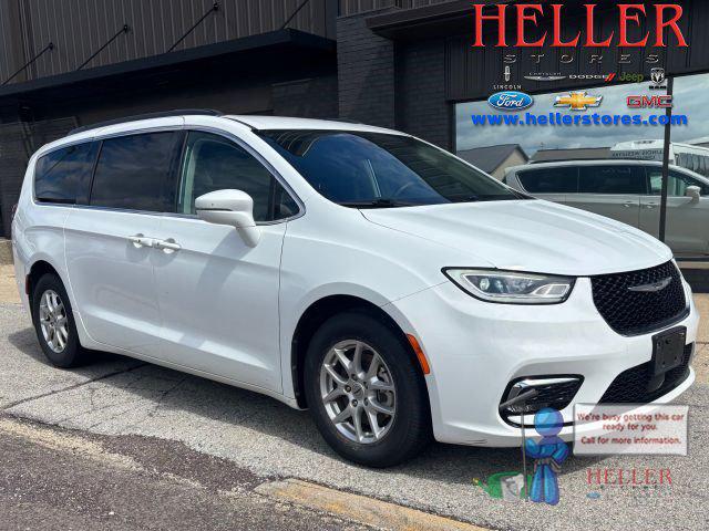2022 Chrysler Pacifica Touring L for sale in El Paso, IL