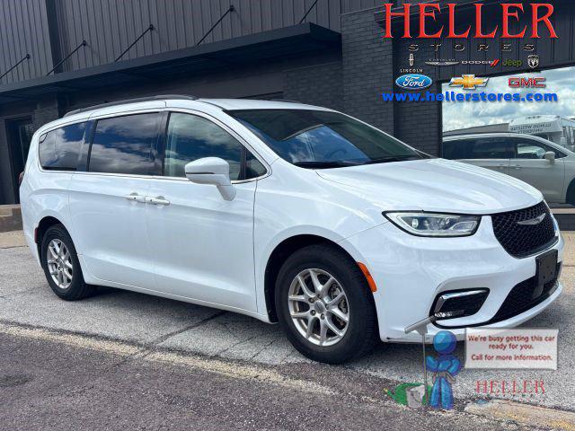 2022 Chrysler Pacifica Touring L for sale in El Paso, IL
