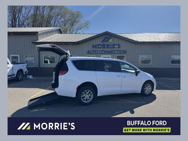 2026 Chrysler Pacifica Select for sale in Buffalo, MN