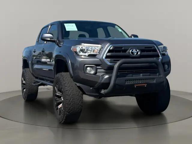 2017 Toyota Tacoma SR5 V6 for sale in Marshfield, MO