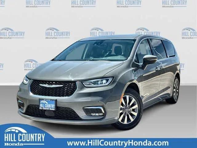 2023 Chrysler Pacifica Hybrid Touring L for sale in San Antonio, TX