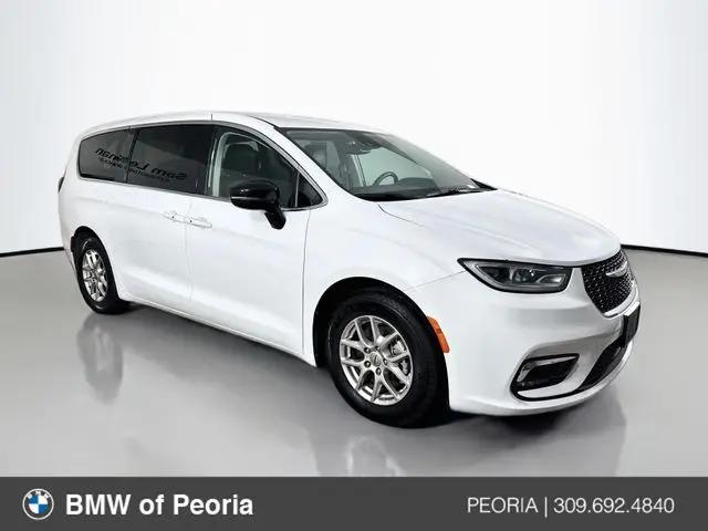 2024 Chrysler Pacifica Touring L for sale in Peoria, IL