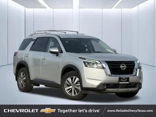 2022 Nissan Pathfinder SL 4WD for sale in Richardson, TX