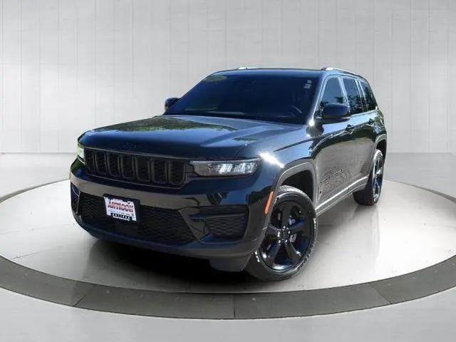 2024 Jeep Grand Cherokee Altitude 4x4 for sale in Antioch, IL