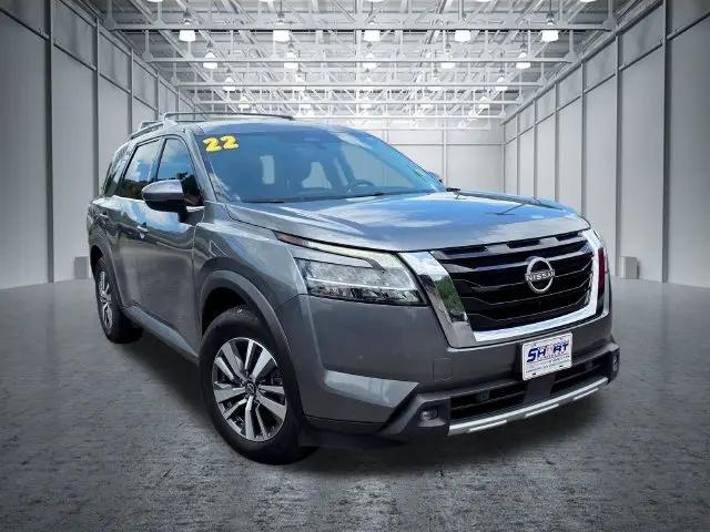 2022 Nissan Pathfinder SL 2WD