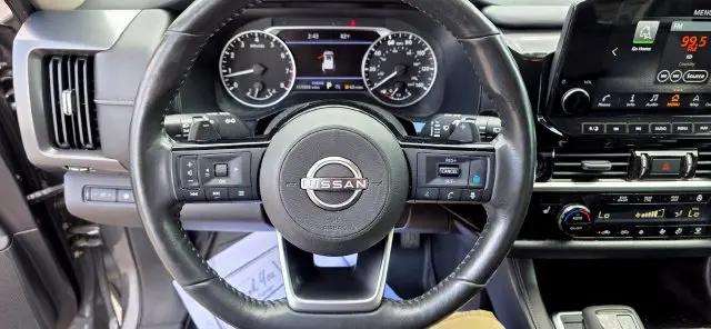 2022 Nissan Pathfinder SL 2WD