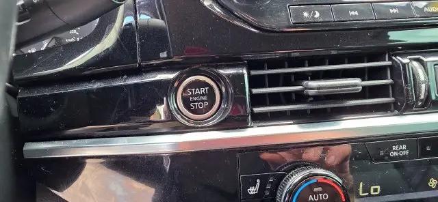 2022 Nissan Pathfinder SL 2WD