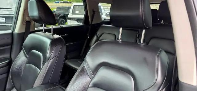 2022 Nissan Pathfinder SL 2WD
