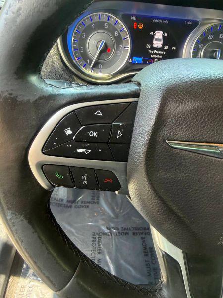 2015 Chrysler 300 Limited