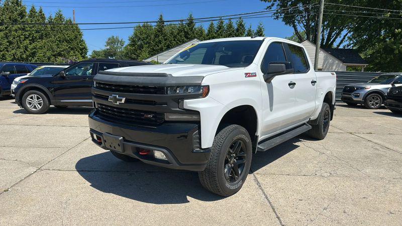 2020 Chevrolet Silverado 1500 4WD Crew Cab Short Bed LT Trail Boss for sale in Taylor, MI