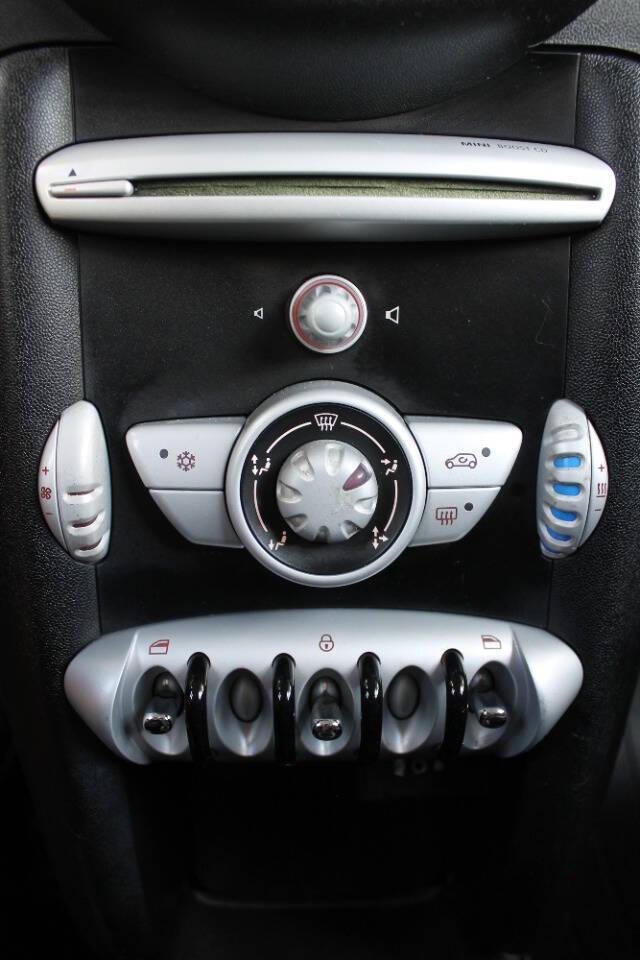 2009 MINI Cooper Base 2dr Hatchback