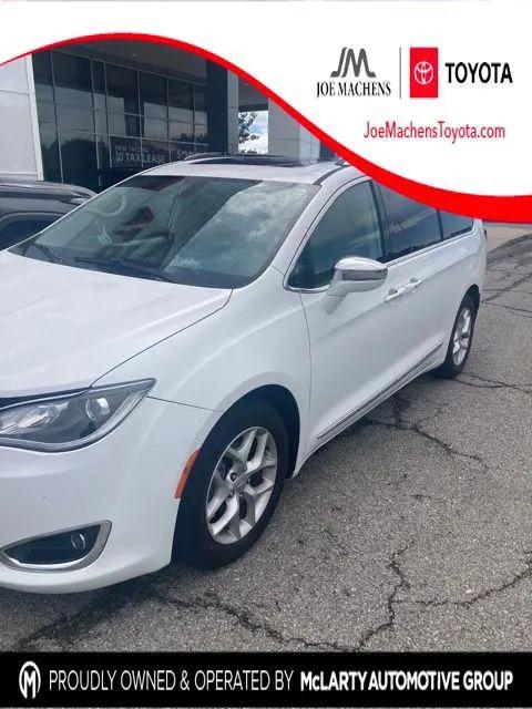 2020 Chrysler Pacifica Limited for sale in Columbia, MO