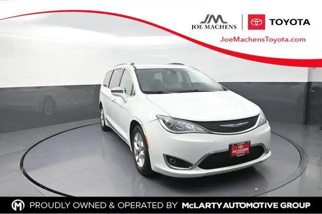 2020 Chrysler Pacifica Limited for sale in Columbia, MO