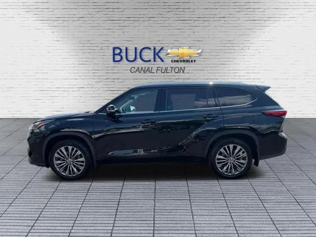 2022 Toyota Highlander Platinum for sale in Canal Fulton, OH