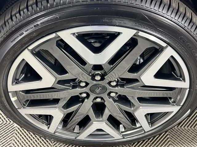 2026 Ford Expedition Max Platinum MAX
