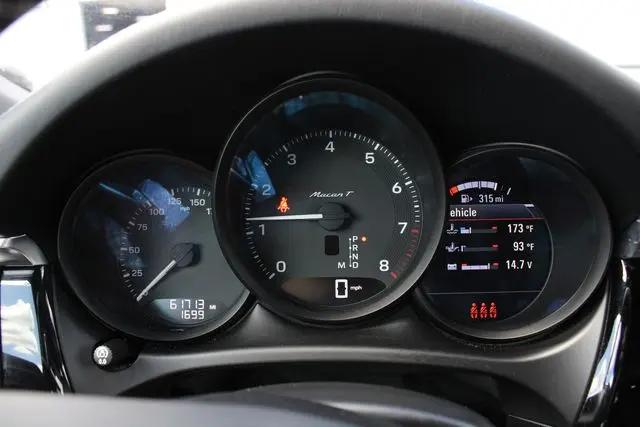 2023 Porsche Macan T