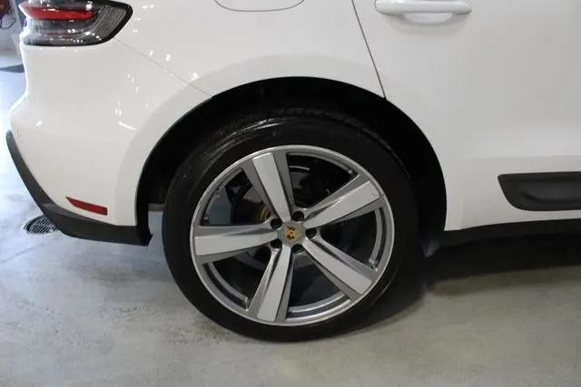 2023 Porsche Macan T