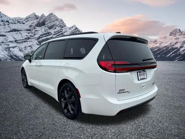 2027 Chrysler Pacifica Limited