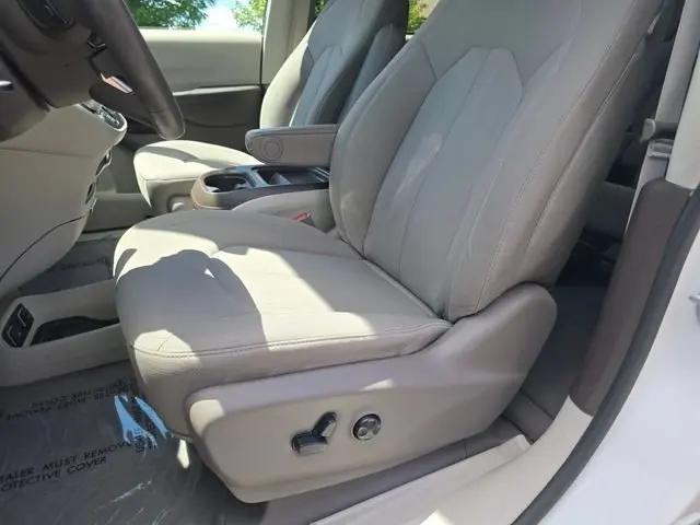 2020 Chrysler Pacifica Touring