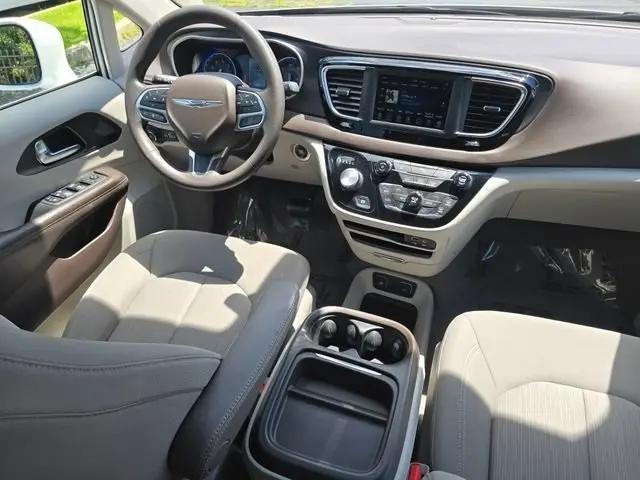 2020 Chrysler Pacifica Touring