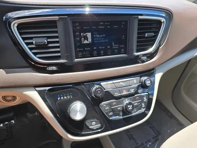 2020 Chrysler Pacifica Touring