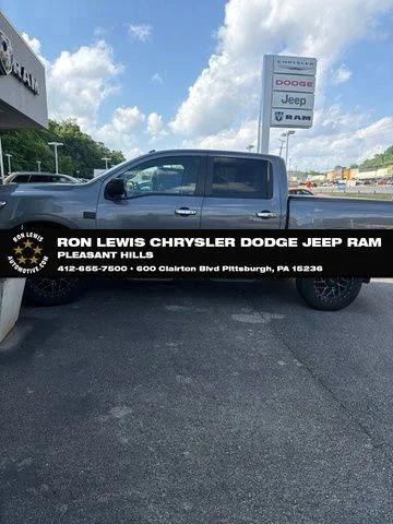 2021 Nissan TITAN Crew Cab SV 4x4 2021 Nissan TITAN Crew Cab SV 4x4