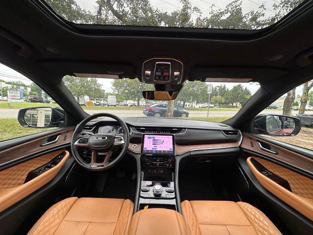 2025 Jeep Grand Cherokee L Summit 4x4 2025 Jeep Grand Cherokee L Summit 4x4