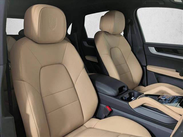 2026 Porsche Cayenne AWD