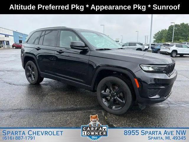 2024 Jeep Grand Cherokee Altitude 4x4 for sale in Sparta, MI