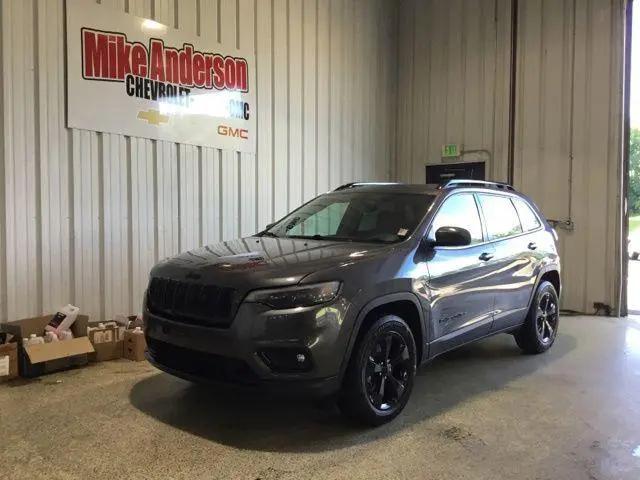 2019 Jeep Cherokee Altitude 4x4 for sale in Logansport, IN