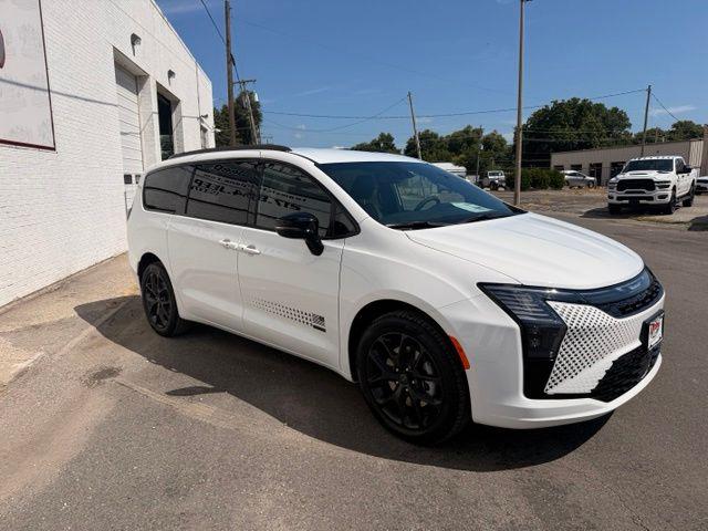 2027 Chrysler Pacifica PACIFICA SELECT AWD