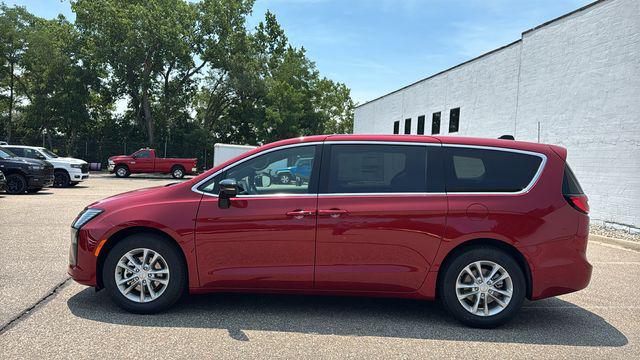 2027 Chrysler Pacifica PACIFICA SELECT