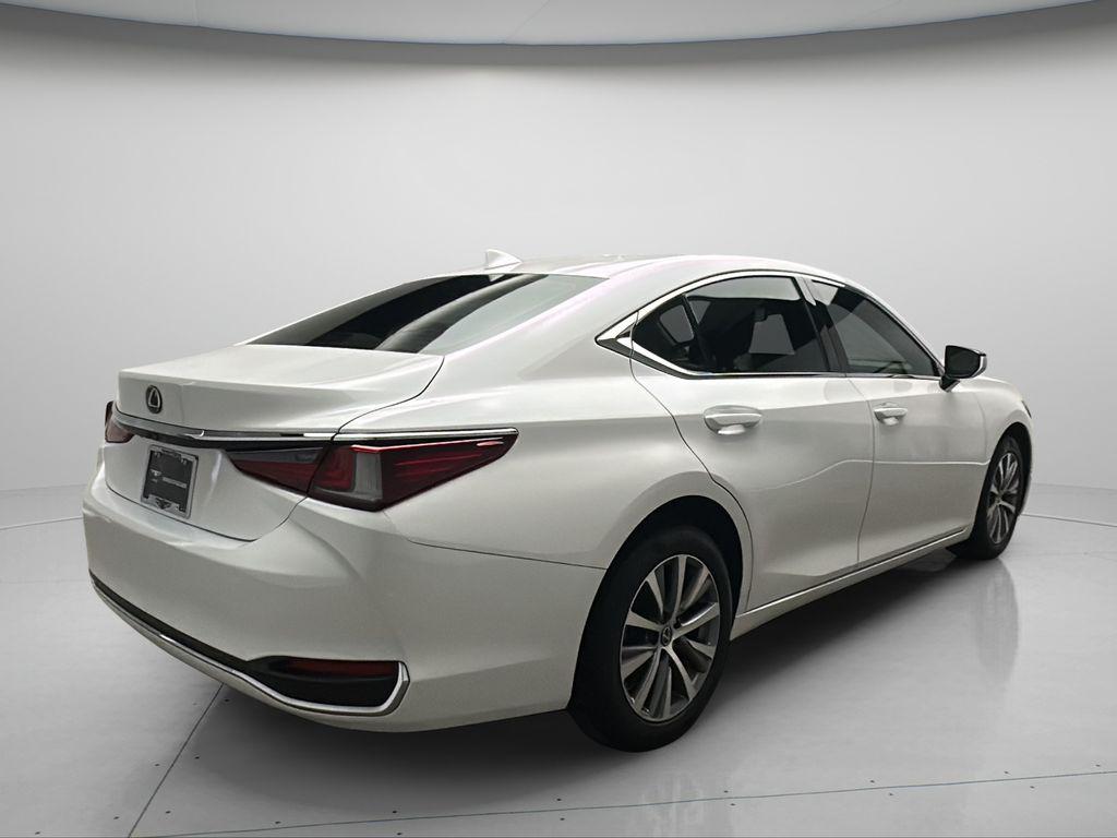 2021 Lexus ES 250 - Photo 6