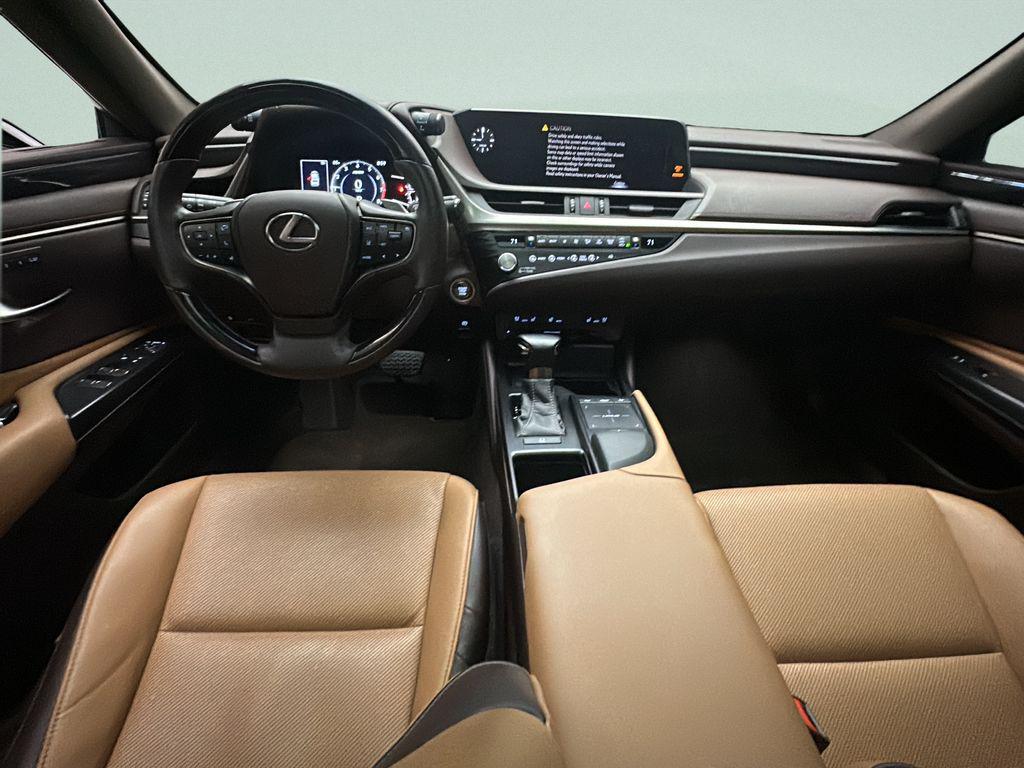 2021 Lexus ES 250 - Photo 23